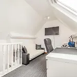 Holmefield House بيت للعطل ريبون
